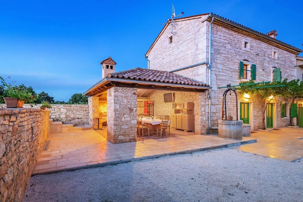 Holiday House Meri Svetvinčenat 克罗地亚