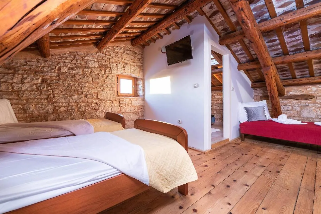 Holiday House Meri Svetvinčenat 度假居