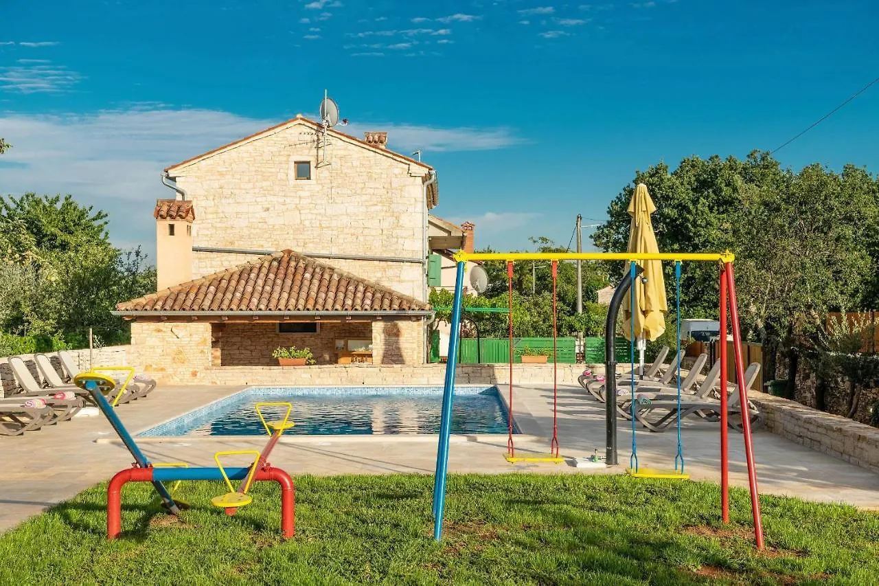 度假居 Holiday House Meri Svetvinčenat 克罗地亚