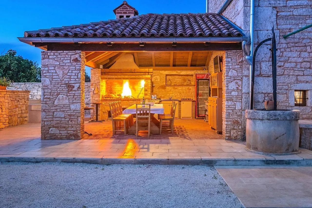 度假居 Holiday House Meri Svetvinčenat