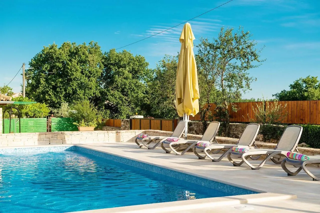 度假居 Holiday House Meri Svetvinčenat