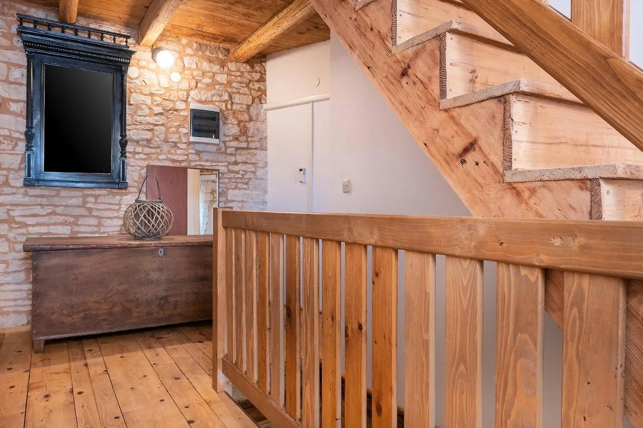 Holiday House Meri Svetvinčenat 度假居