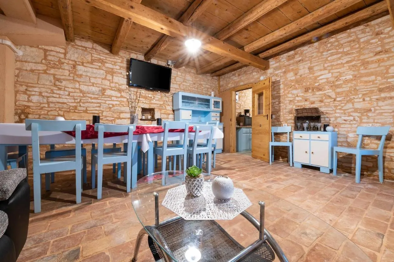 Holiday House Meri Svetvinčenat 度假居